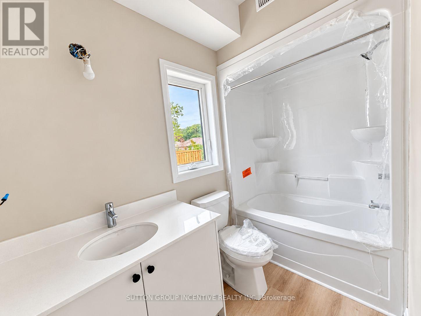 7-1 Riverdale Drive, Wasaga Beach photo 11