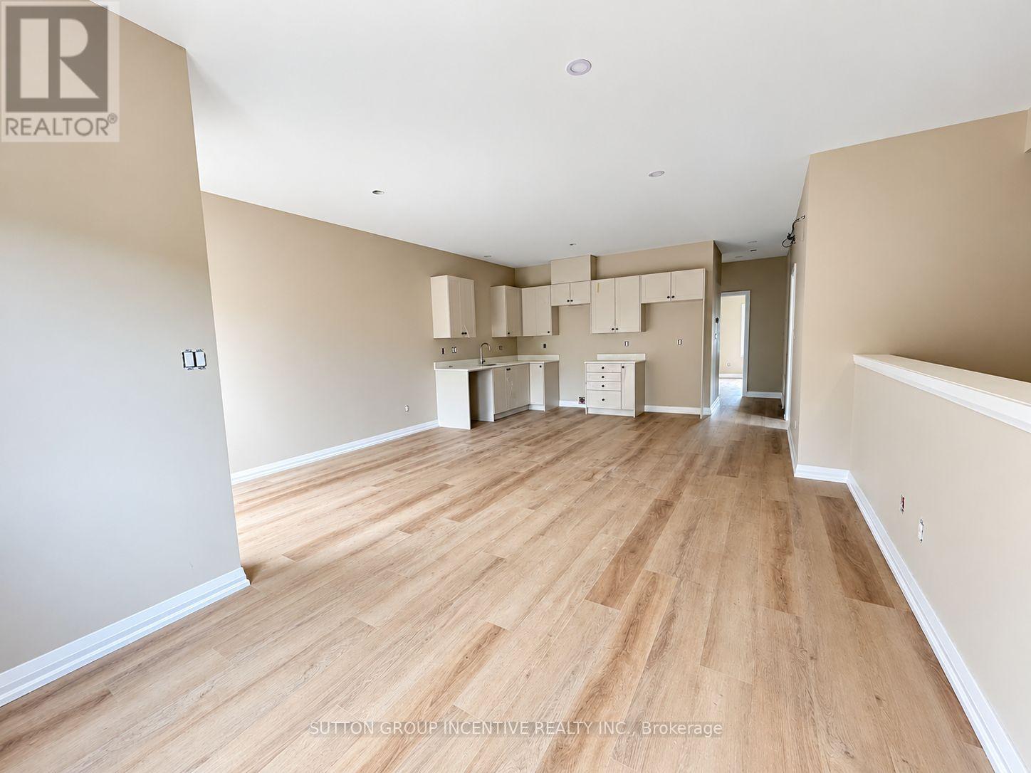 7-1 Riverdale Drive, Wasaga Beach photo 5