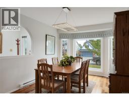 Kitchen - 1309 Layritz Pl, Saanich, BC V8Z7C4 Photo 10