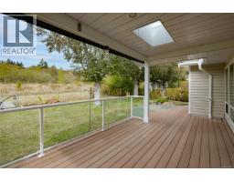1309 Layritz Pl, Saanich, BC V8Z7C4 Photo 27