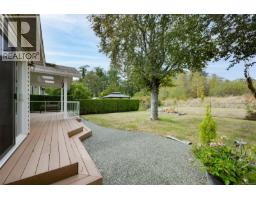 1309 Layritz Pl, Saanich, BC V8Z7C4 Photo 29