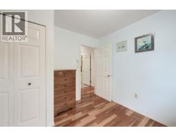 1309 Layritz Pl, Saanich, BC V8Z7C4 Photo 38