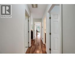 1309 Layritz Pl, Saanich, BC V8Z7C4 Photo 44