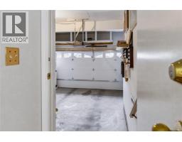 1309 Layritz Pl, Saanich, BC V8Z7C4 Photo 45