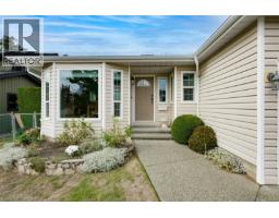 1309 Layritz Pl, Saanich, BC V8Z7C4 Photo 47