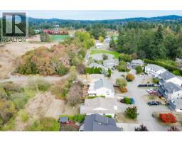 1309 Layritz Pl, Saanich, BC V8Z7C4 Photo 59