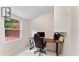 50 South Kingsway, Toronto, ON M6S3T3 Photo 12