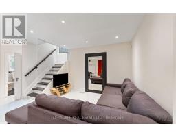 Bedroom 2 - 50 South Kingsway, Toronto, ON M6S3T3 Photo 8