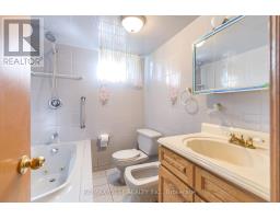8 Carswell Place, Toronto, ON M9R3K7 Photo 12