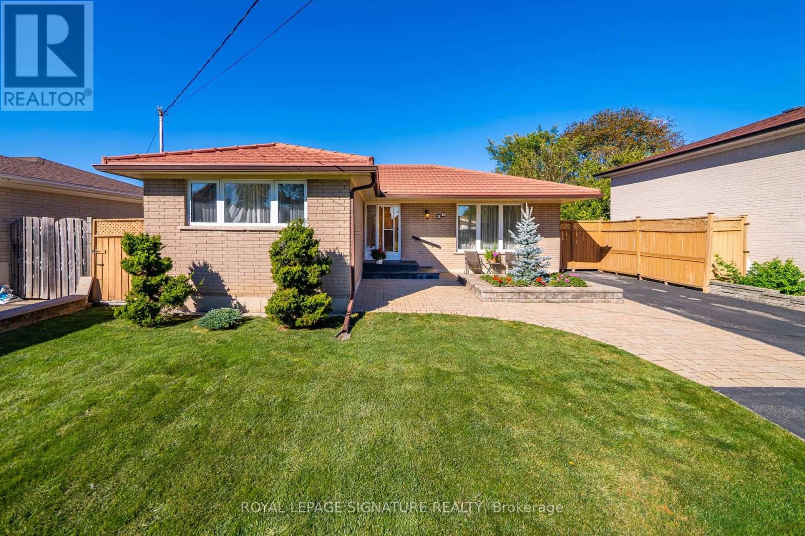 28 CANDLEWOOD CRESCENT - 1