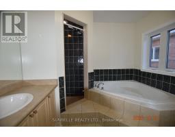 5709 Volpe Avenue, Mississauga, ON L5V3A5 Photo 17