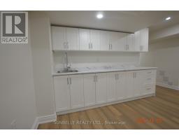 5709 Volpe Avenue, Mississauga, ON L5V3A5 Photo 25