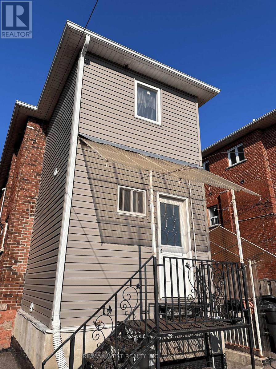 10 FAIRBANK AVENUE - 28