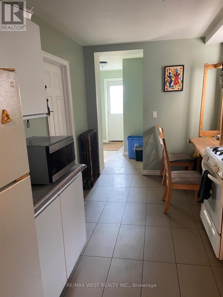 10 FAIRBANK AVENUE - 7