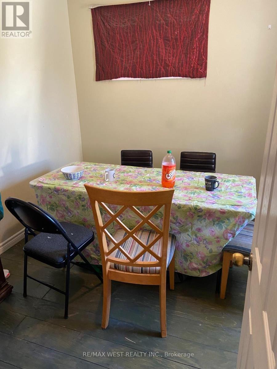 10 FAIRBANK AVENUE - 8