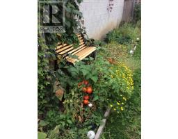 10 Fairbank Avenue, Toronto, ON M6E3Y4 Photo 26