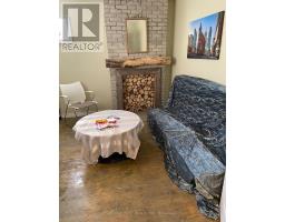 10 Fairbank Avenue, Toronto, ON M6E3Y4 Photo 9