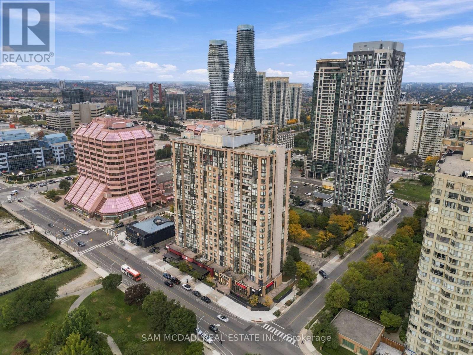 #903 265 ENFIELD PLACE - 1