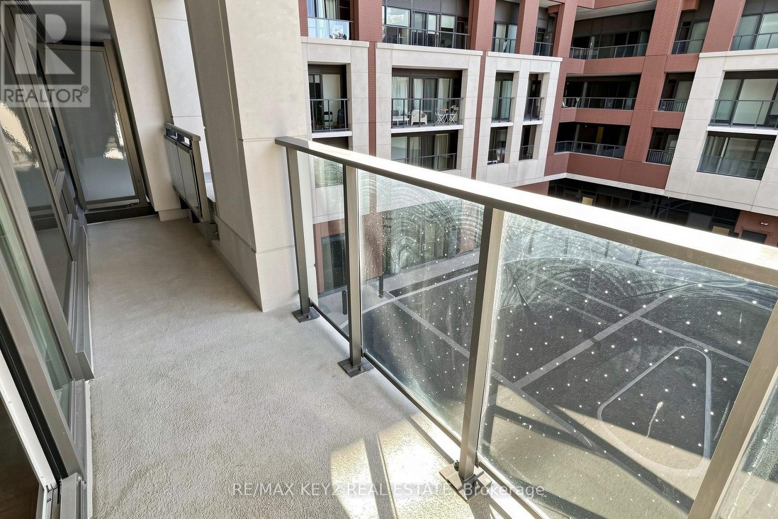 4010 Eglinton Avenue West — photo 38