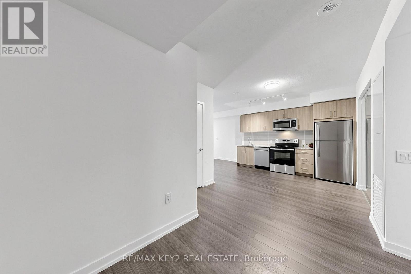 4010 Eglinton Avenue West — photo 29