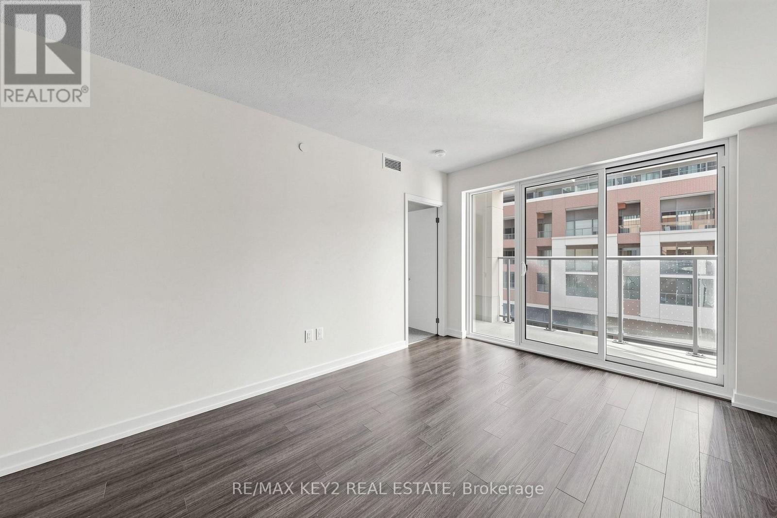 4010 Eglinton Avenue West — photo 3