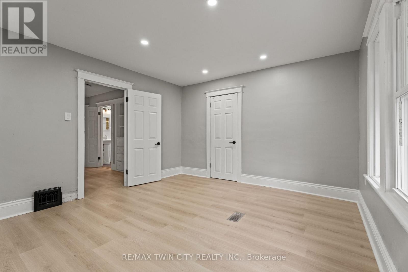 88 GAGE AVENUE S - 21