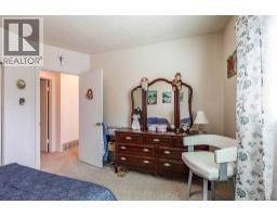 Bedroom - 77 9 Street Ne, Medicine Hat, AB T1A5S1 Photo 10