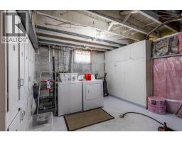 77 9 Street Ne, Medicine Hat, AB T1A5S1 Photo 23