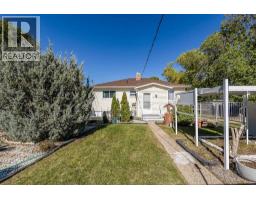 77 9 Street Ne, Medicine Hat, AB T1A5S1 Photo 35