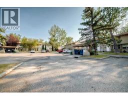 13, 123 Queensland Drive SE - photo 25