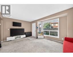 13, 123 Queensland Drive SE - photo 8