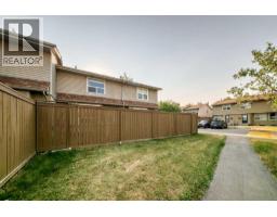 13, 123 Queensland Drive SE - photo 23