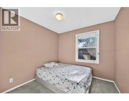 13, 123 Queensland Drive SE - photo 13
