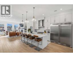 4pc Bathroom - 3308 2 Street Nw, Calgary, AB T2K0X9 Photo 7