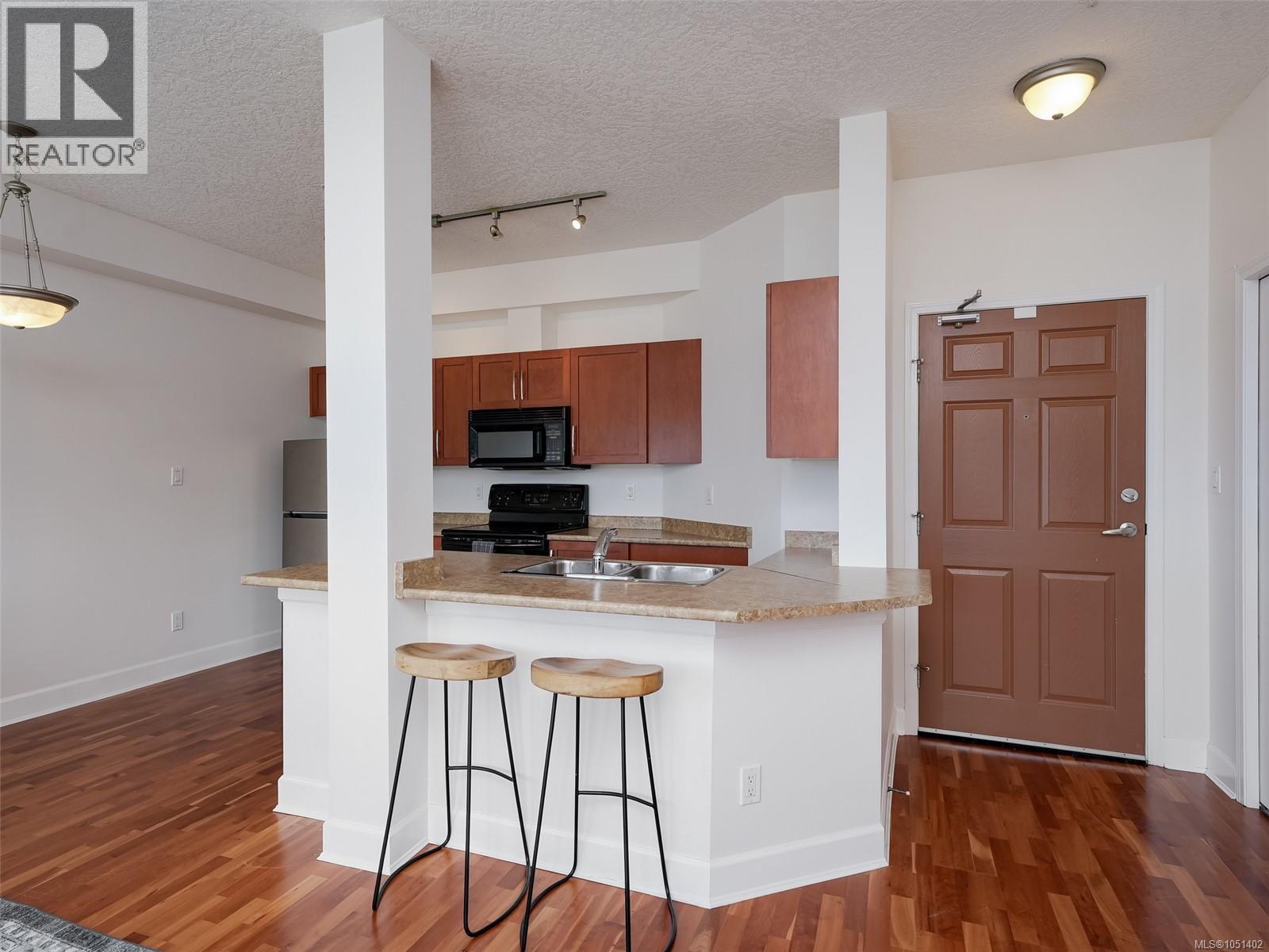 #407 1156 Colville Rd - Image 6