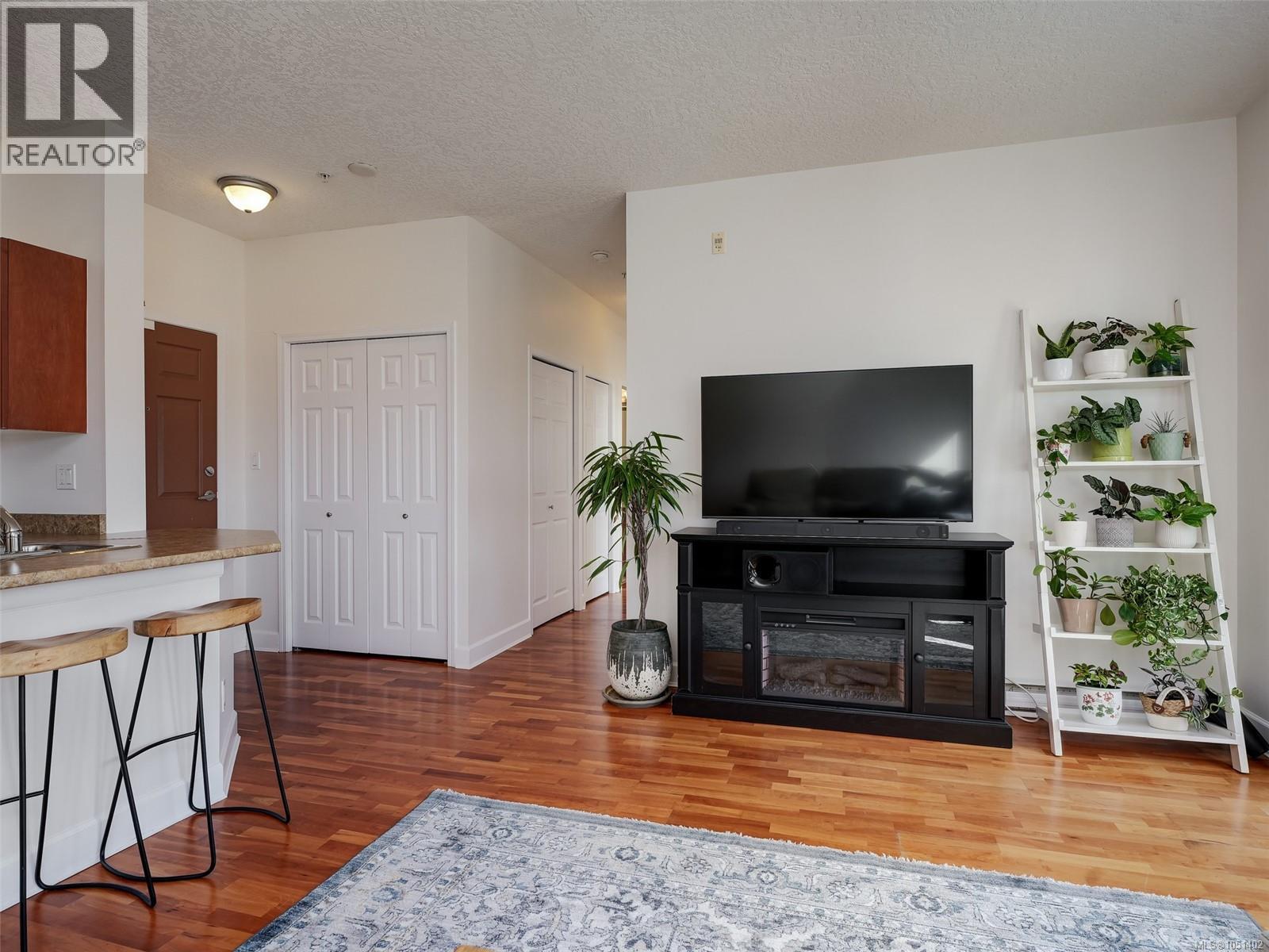 #407 1156 Colville Rd - Image 7