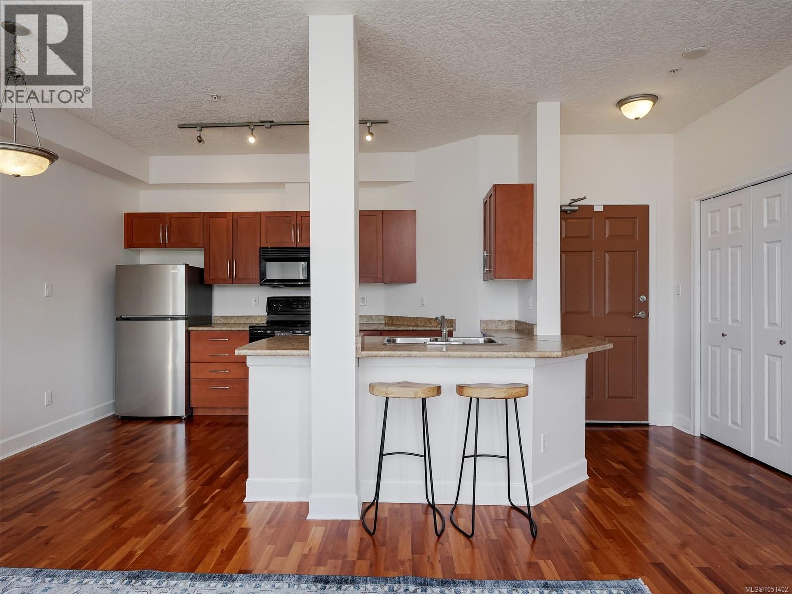 #407 1156 Colville Rd - Image 8