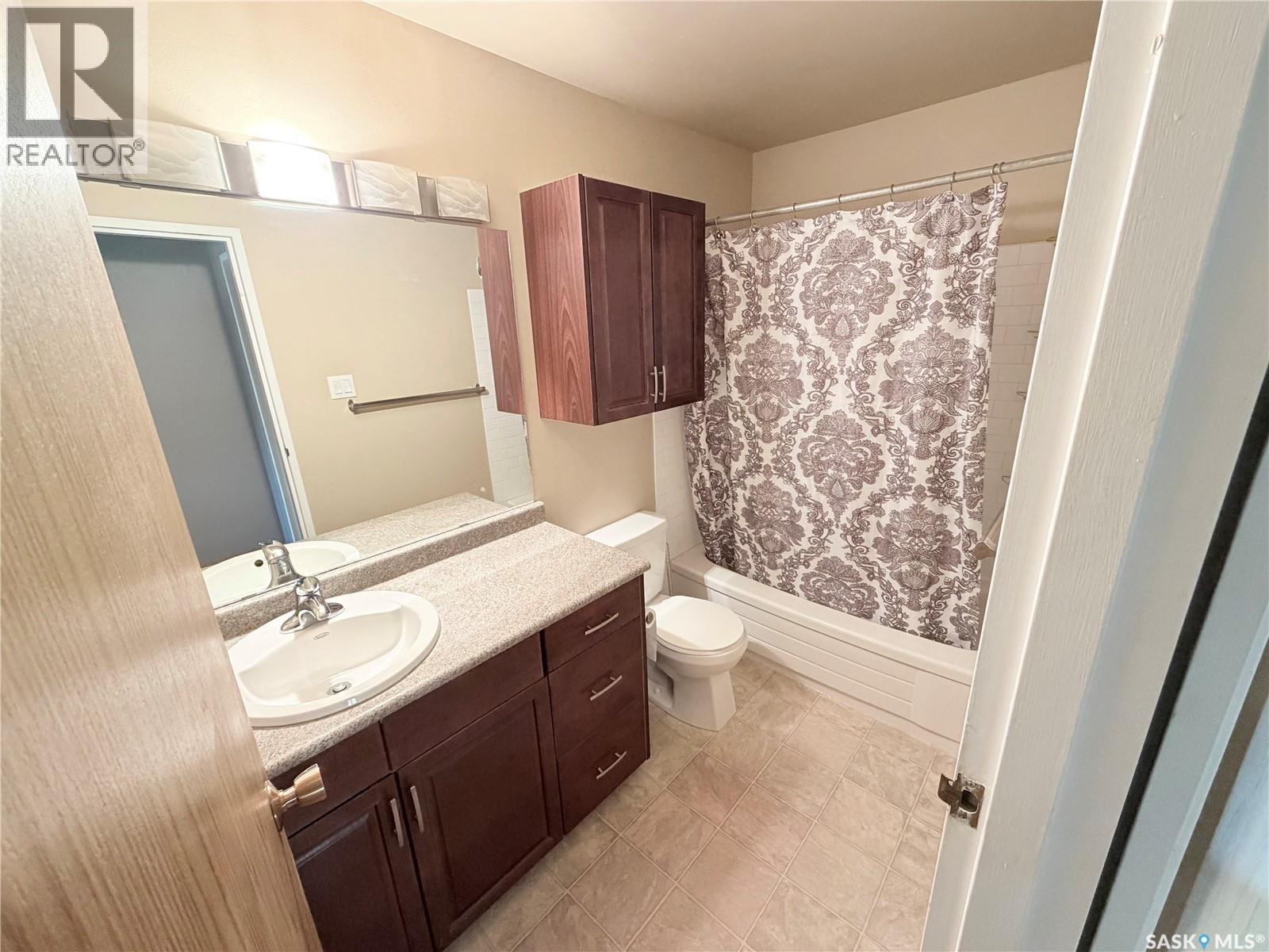 #203B 4040 8th STREET E - 17