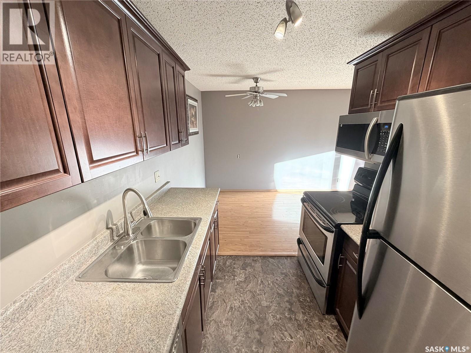 #203B 4040 8th STREET E - 9