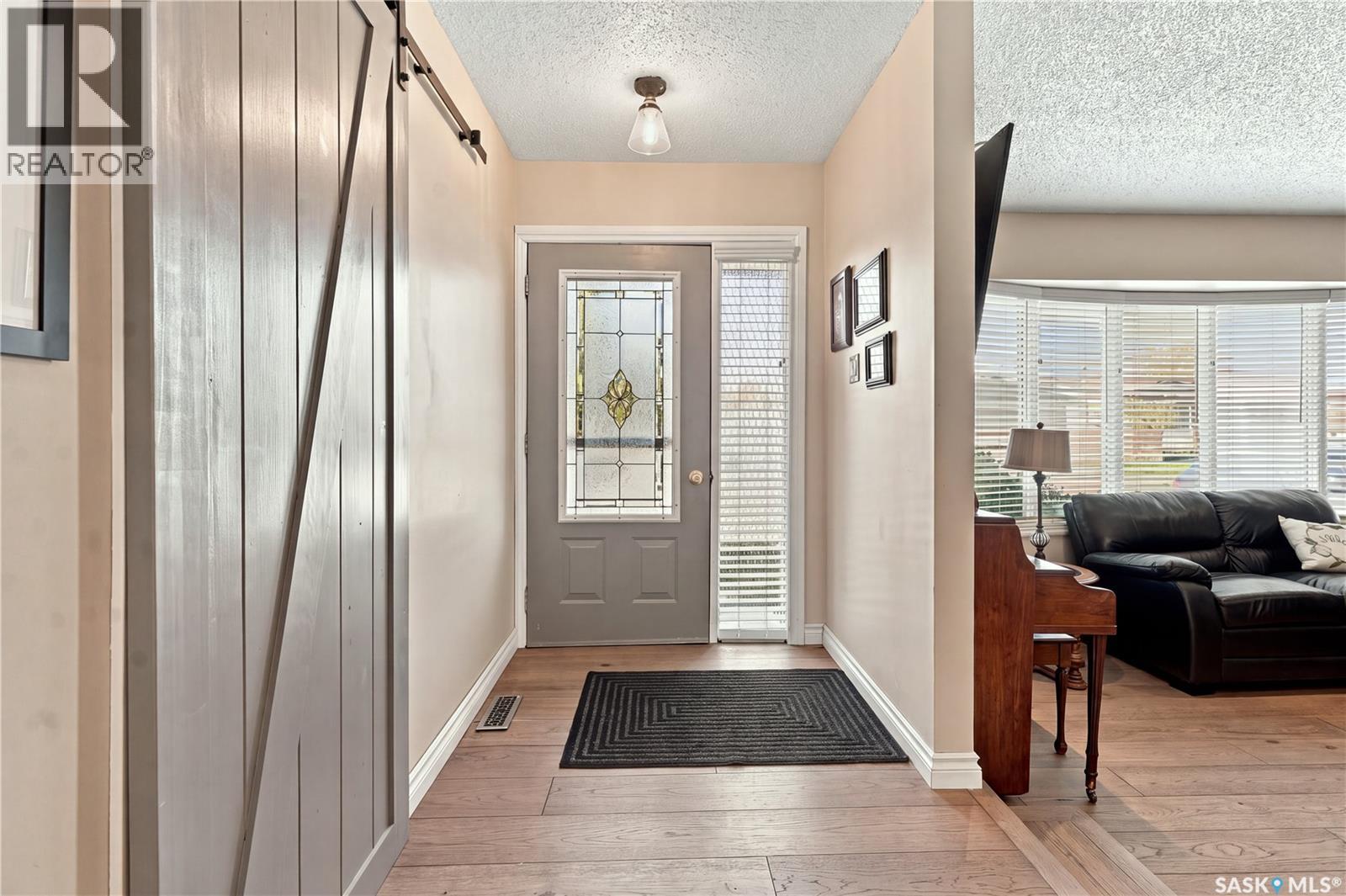 222 Smith ROAD, Saskatoon — photo 3