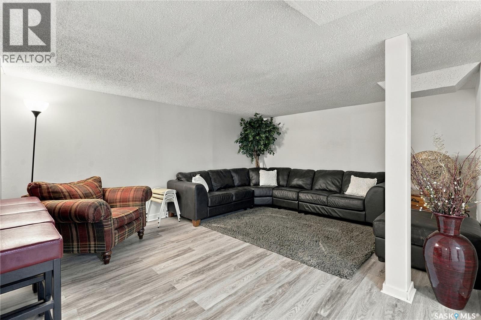 222 Smith ROAD - 33