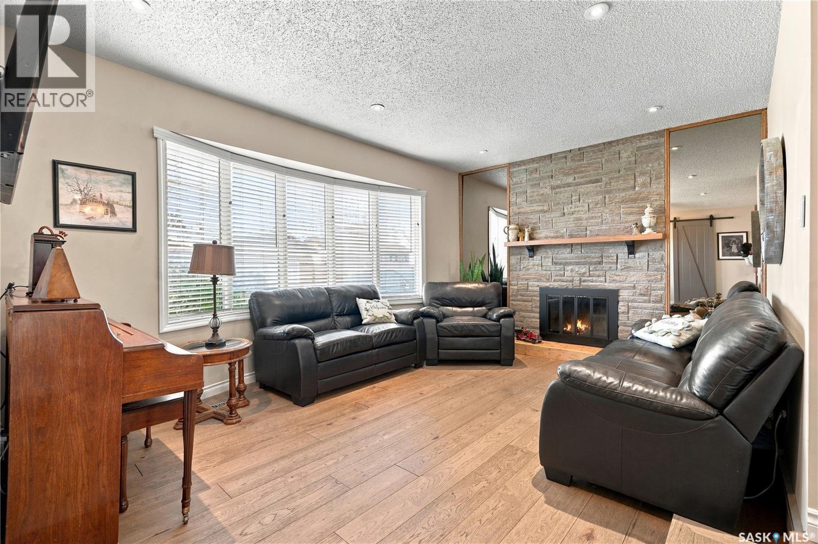 222 Smith ROAD, Saskatoon — photo 4