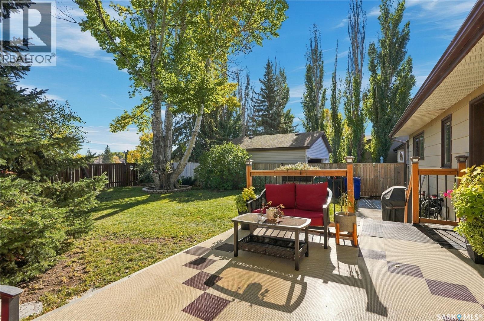 222 Smith ROAD - 52