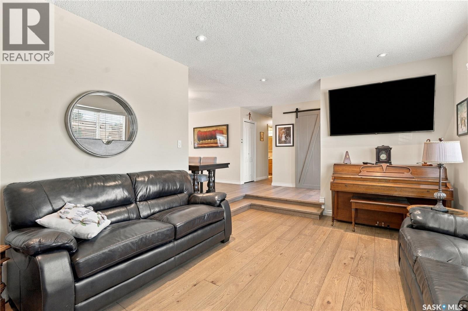 222 Smith ROAD, Saskatoon — photo 9