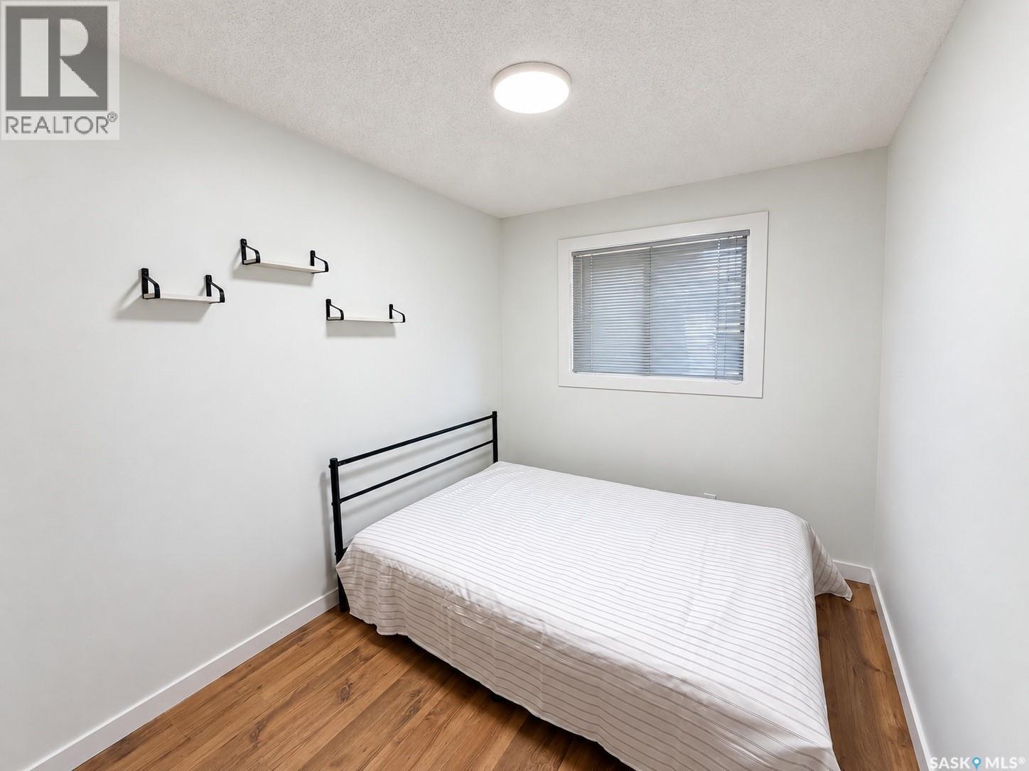 1535 Laura AVENUE - 10