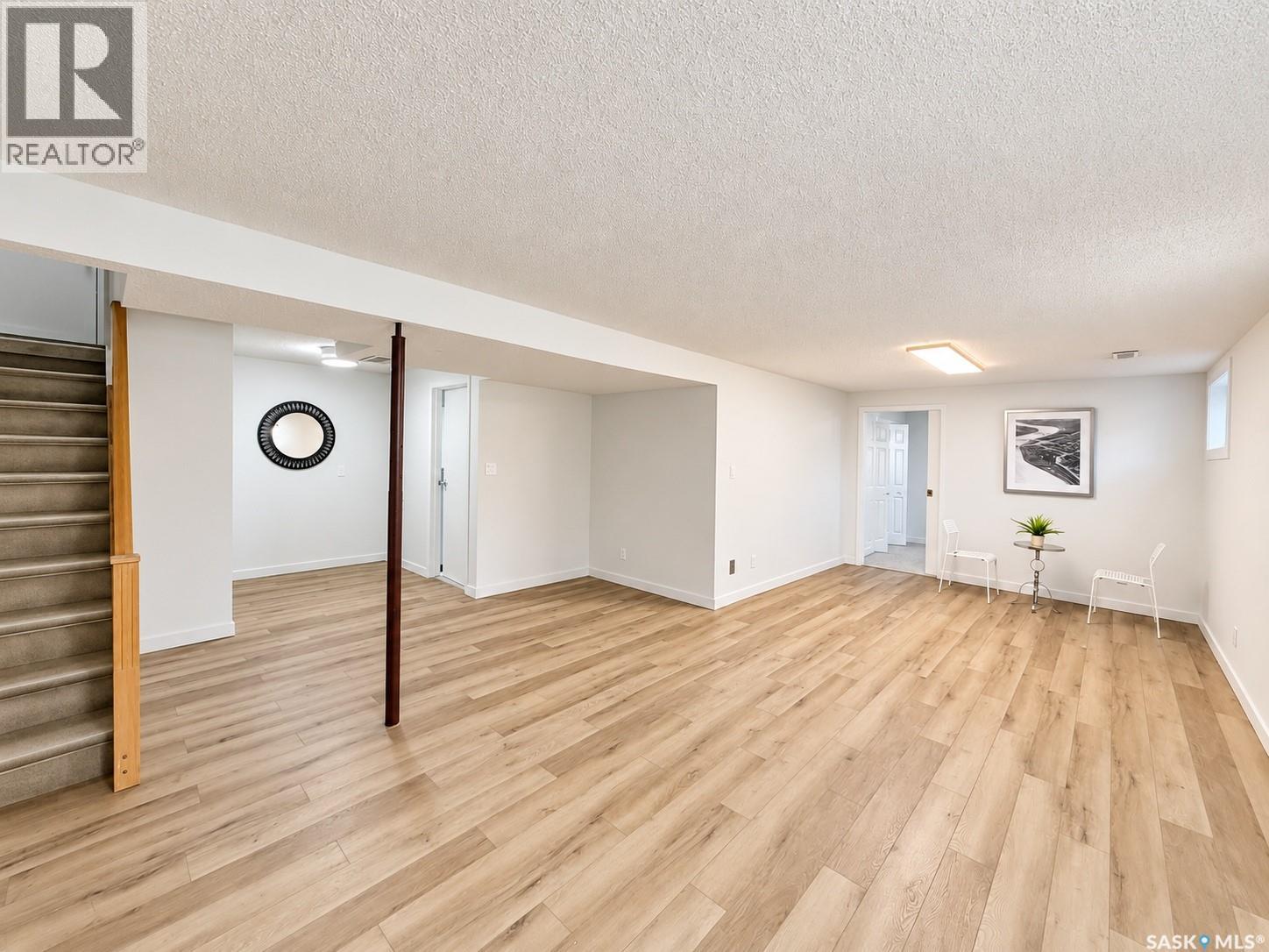 1535 Laura AVENUE - Image 14