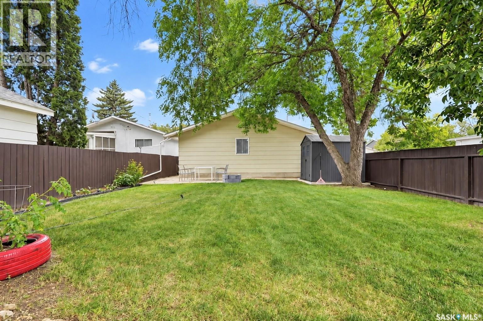 1535 Laura AVENUE - Image 24
