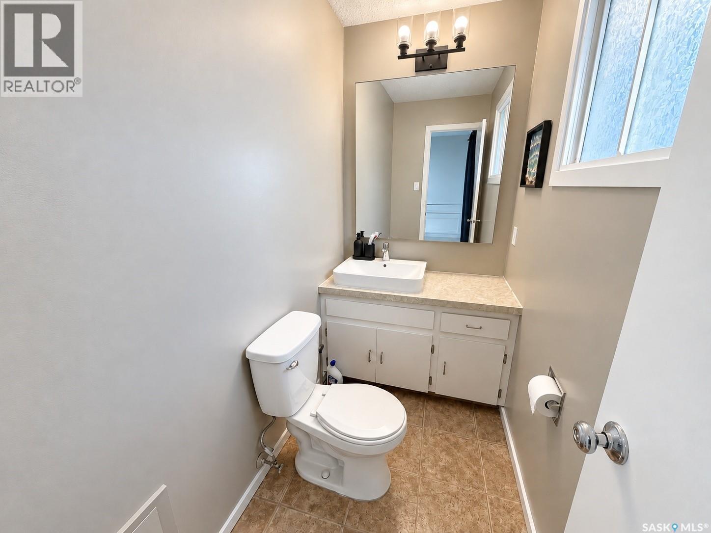 1535 Laura AVENUE - 9