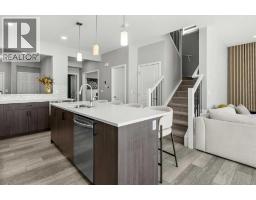 243 Silver Spruce Grove SW - photo 10