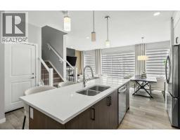 243 Silver Spruce Grove SW - photo 2